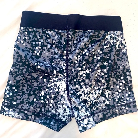 Gray Camo Nike Compression Shorts - Picture 2 of 5
